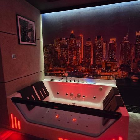 Apartament Manhattan اوك المظهر الخارجي الصورة